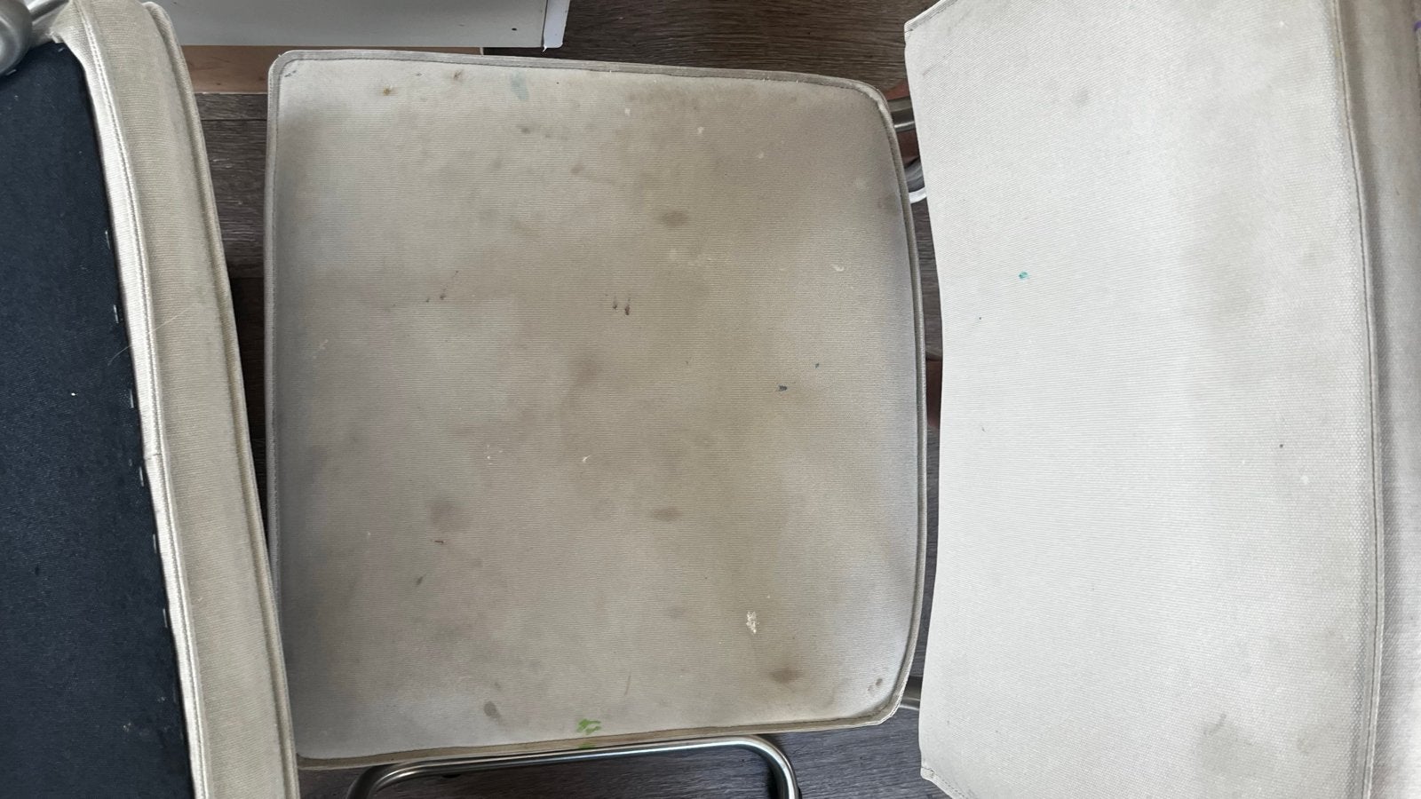 6 Zuiver stoelen licht grijs - Gebruikt, Ophalen, Gebruikt, Metaal, Grijs