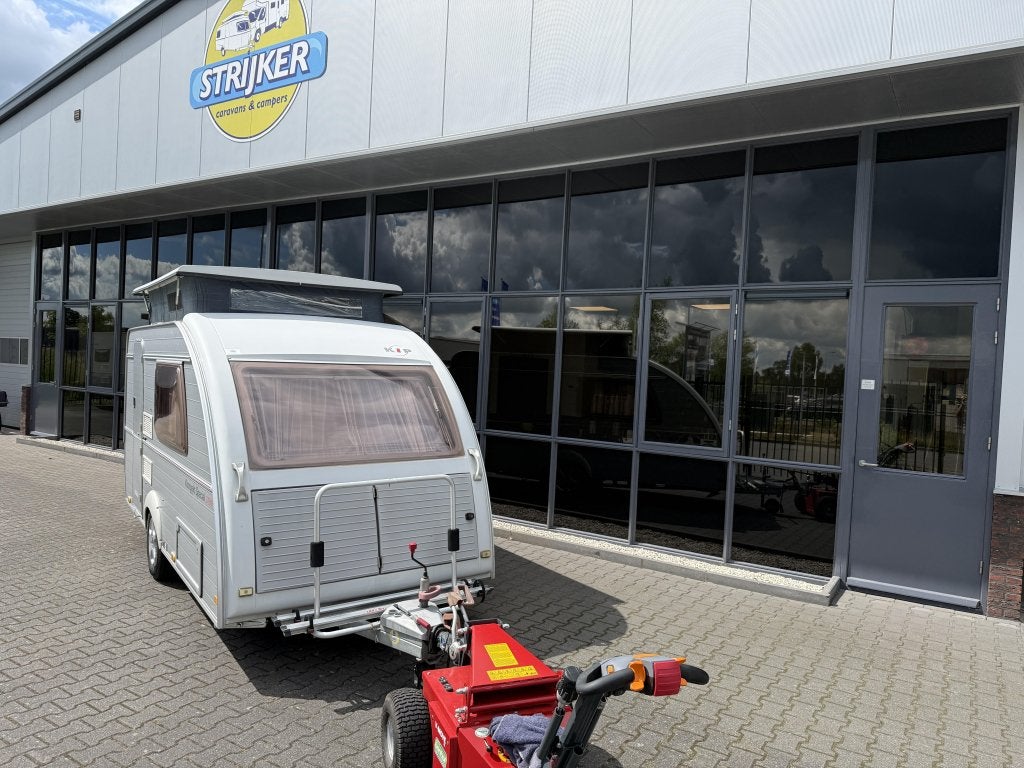 Kip Kompakt Special 37 EKV Langslaper + WC 680KG leeg Netjes, Kip, Tot en met 2, Bedrijf, Treinzit