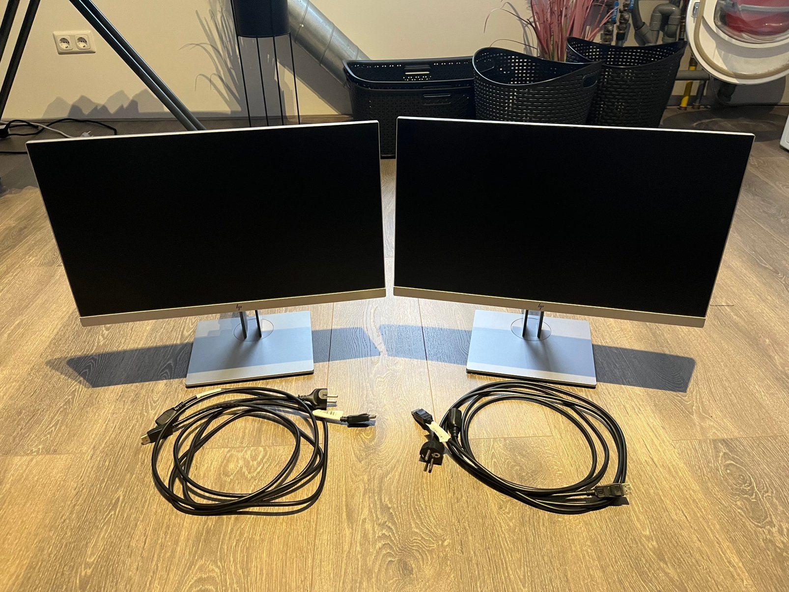 HP EliteDisplay E233 in nieuwstaat, Computers en Software, Ophalen, IPS, Full HD, Zo goed als nieuw