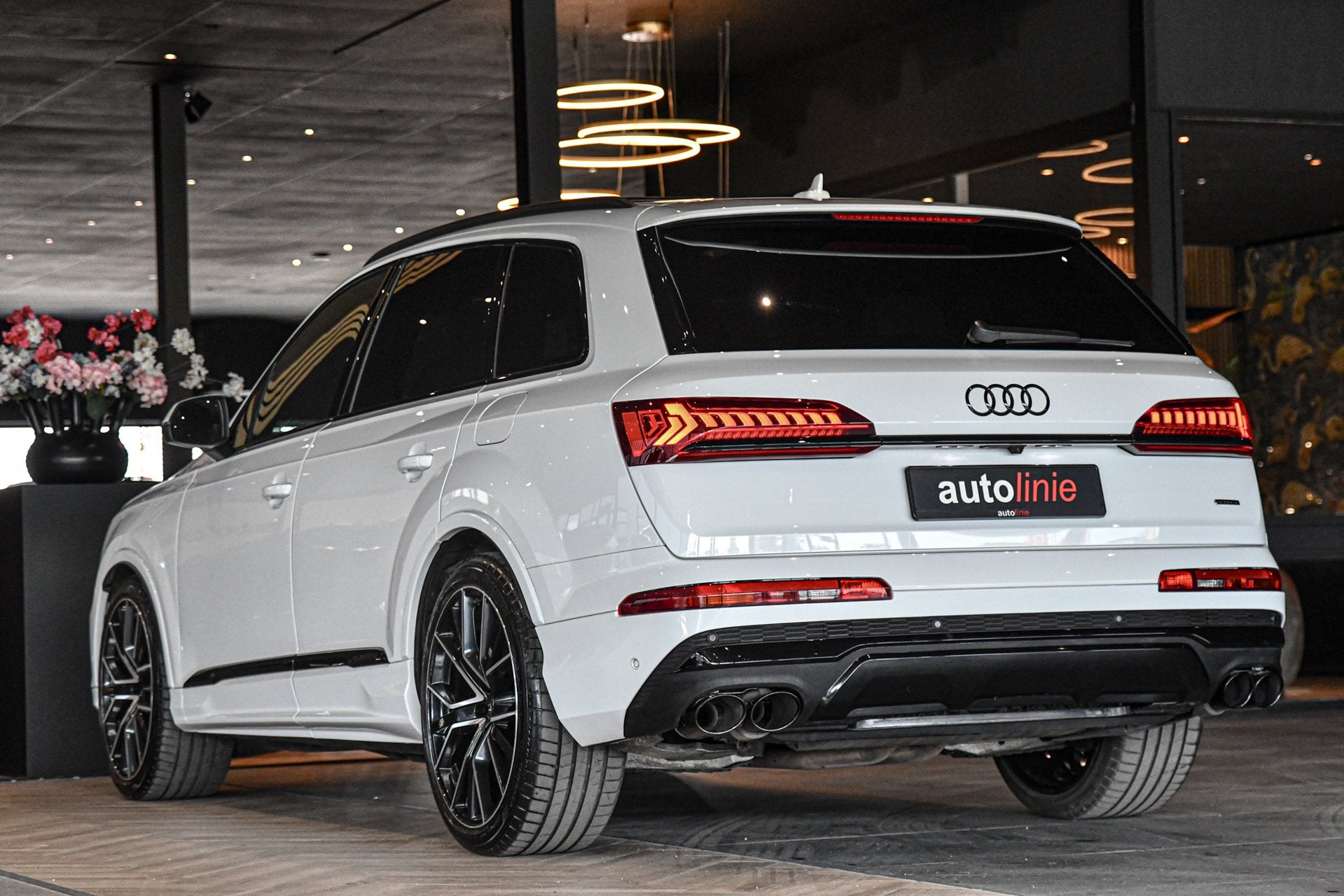 Audi Q7 55 TFSI e quattro S-Line, RS Stoelen, Pano, Luchtver, Automaat, Gebruikt, 2995 cc, Bedrijf