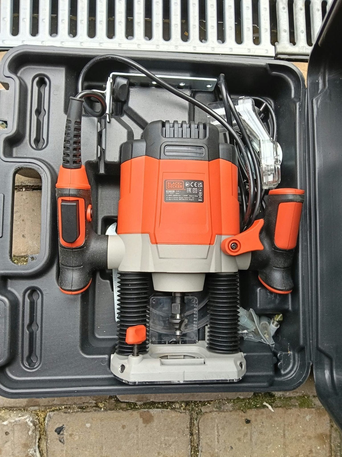 Black+Decker Bovenfrees - Krachtige Freesmachine, Black+Decker, Ophalen of Verzenden, Zo goed als nieuw, Bovenfrees