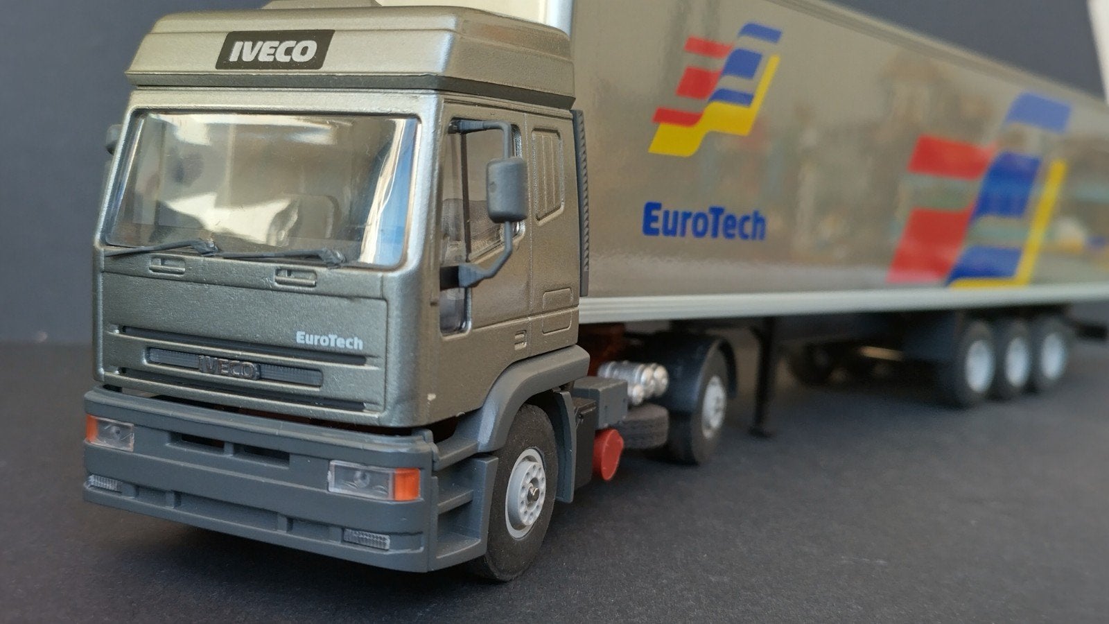 Iveco Eurotech 1:43 Old Cars  Pol, Overige merken, Verzenden, ., Zo goed als nieuw