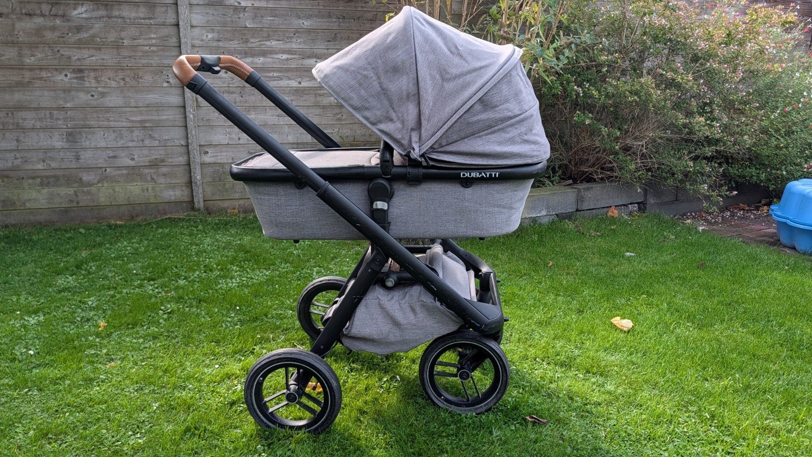 dubatti kinderwagen + zitgedeelte + accessoires, Kinderen en Baby's, Gebruikt, Luchtbanden, Ophalen, Kinderwagen