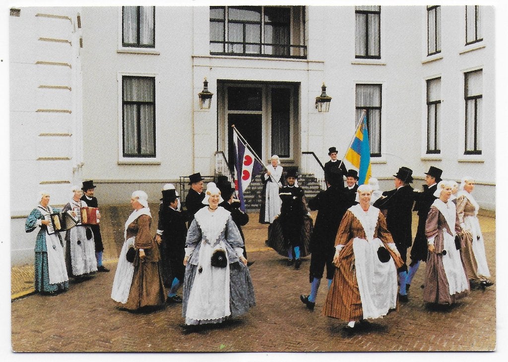 Leeuwarden Ljouwerter Skotsploech Ansichtkaart (B2404 ), Ophalen of Verzenden, 1980 tot heden, Gelopen, Friesland