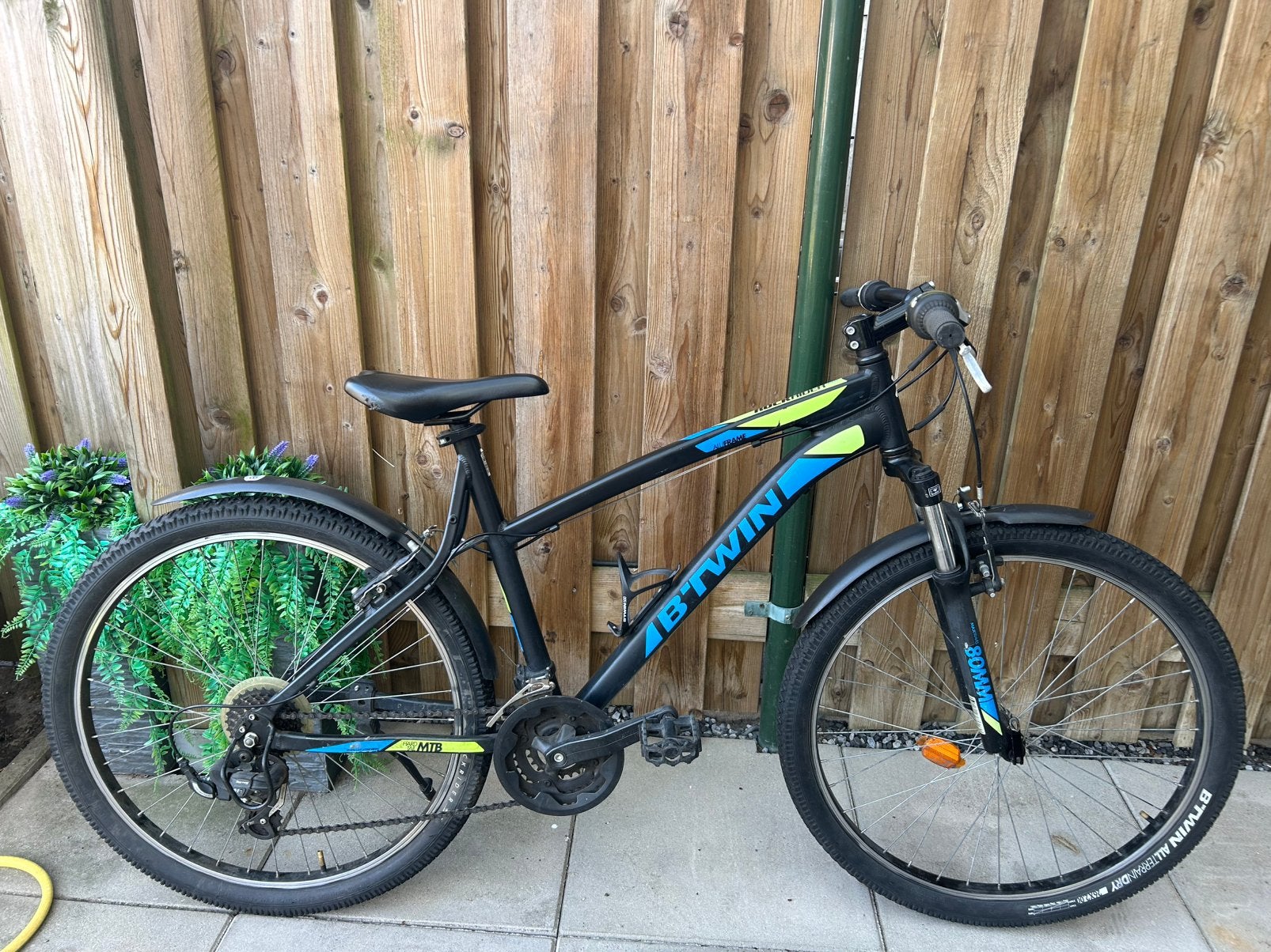 B’twin Rockrider 340. 26 inch, Ophalen, Zo goed als nieuw, 26 inch of meer, Versnellingen
