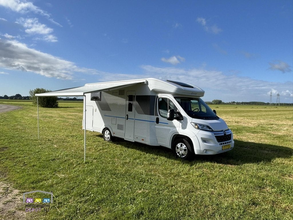 Sun Living S 75 SL | 2022 | 36500 KM | Enkele lengte bedden, Caravans en Kamperen, Campers, Niet ingevuld, Ringverwarming, Achteruitrijcamera