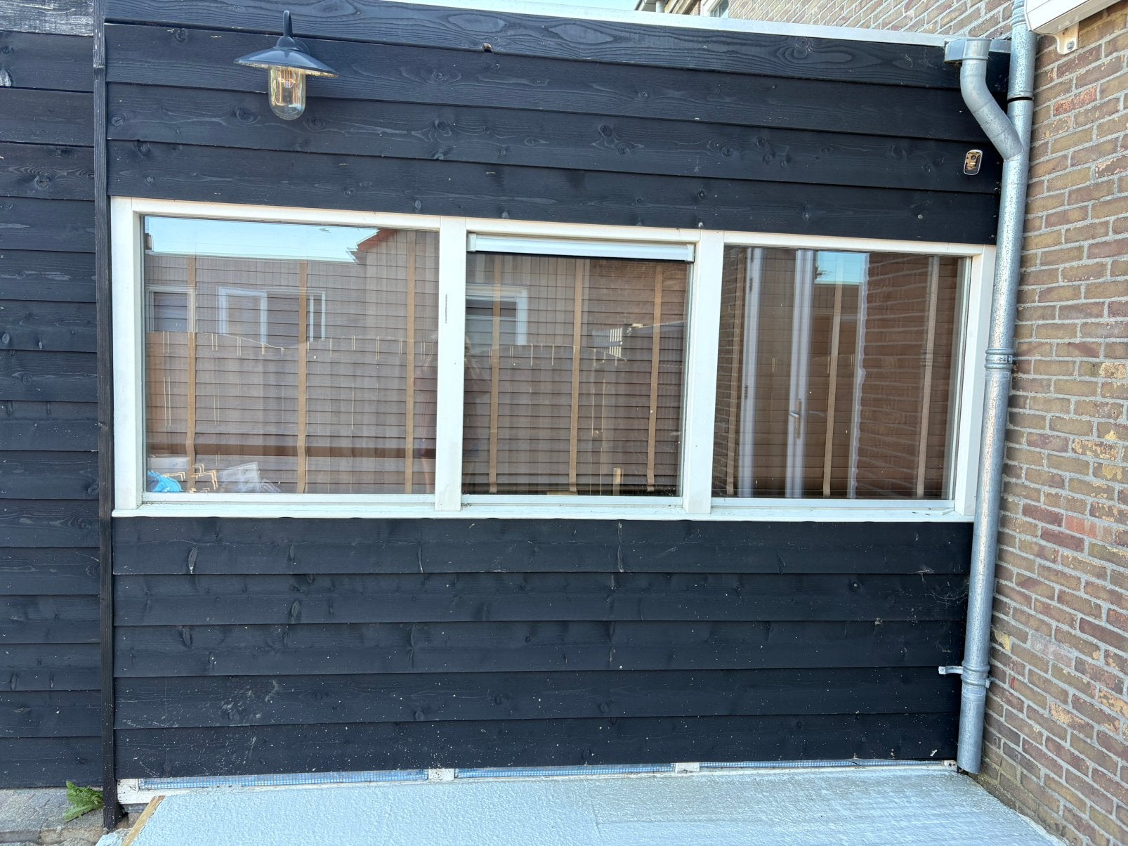 Houten kozijn 313 x 106 cm HR++ glas 3vaks ventilatierooster, Doe-het-zelf en Verbouw, Kozijnen en Schuifpuien, Ophalen, Zo goed als nieuw