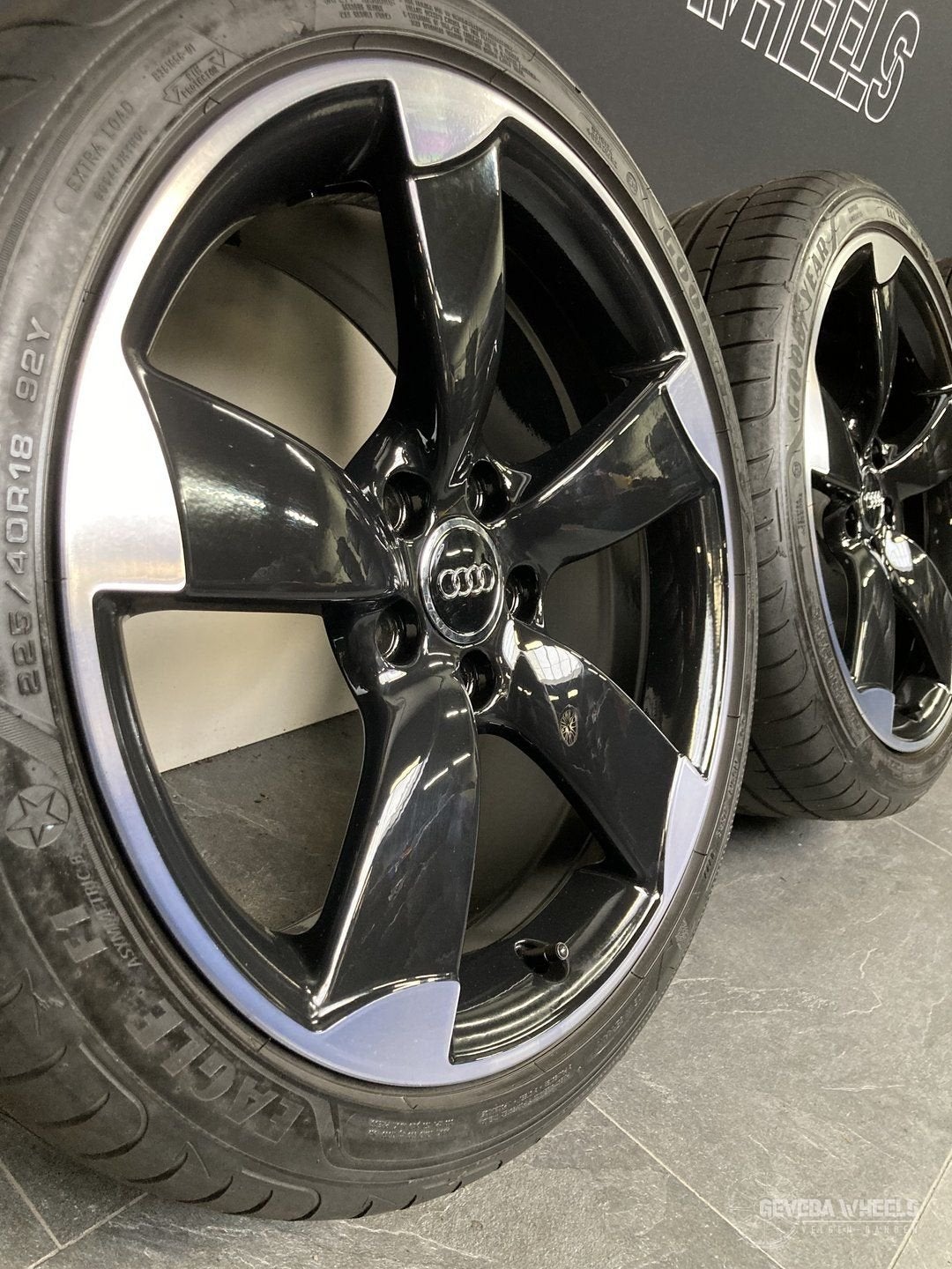 18” originele Audi A3 S3 8P 8V 8Y ‘Rotor’ velgen + banden, 18 inch, Gebruikt, -, -