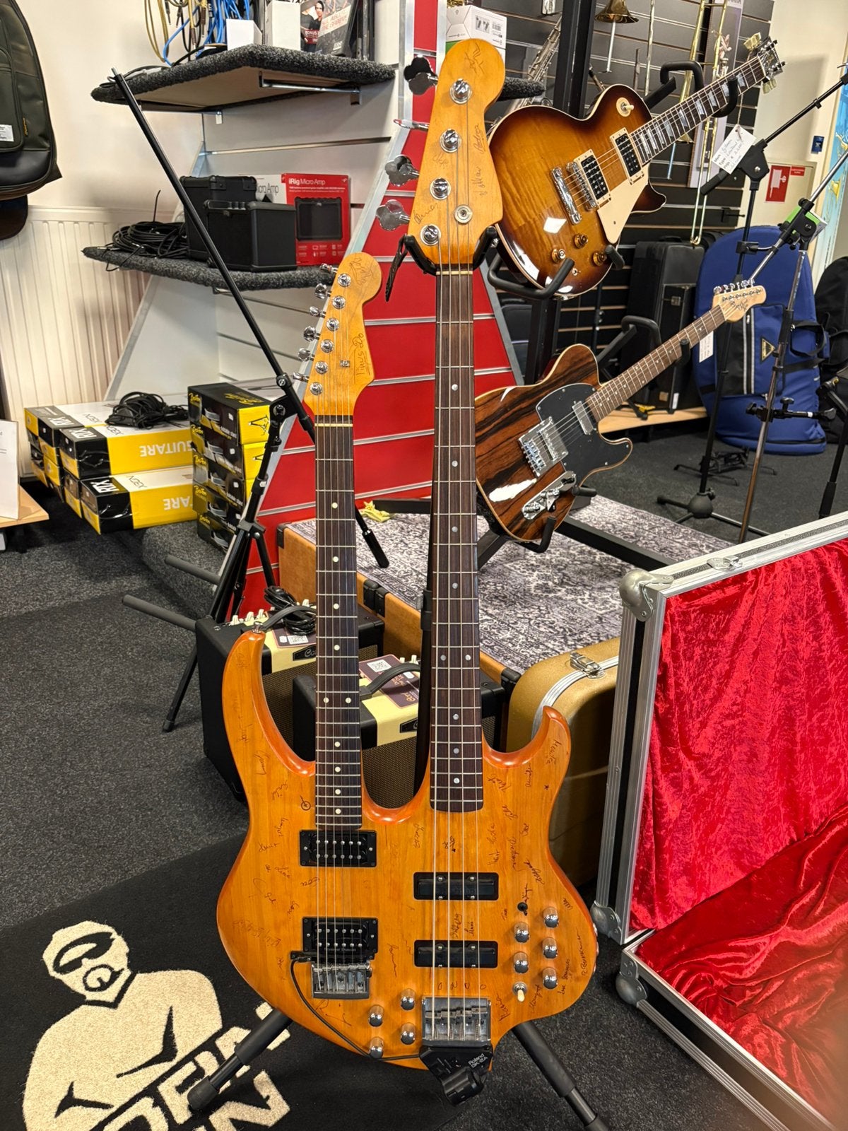 custom build Kraushaar bas/gitaar, Muziek en Instrumenten, Snaarinstrumenten | Gitaren | Bas, Gebruikt, Elektrisch, 6-snarig, Ophalen
