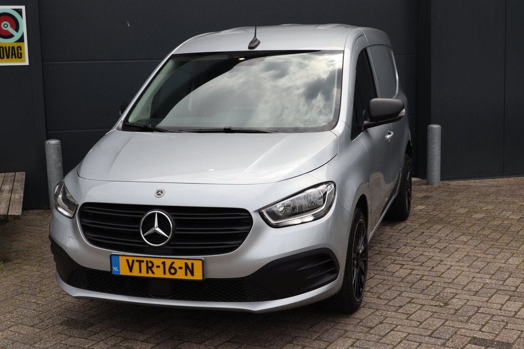 Mercedes-Benz Citan 113 L1 Pro-Automaat-Benzine, Voorwielaandrijving, 15 km/l, Euro 6, 4 cilinders