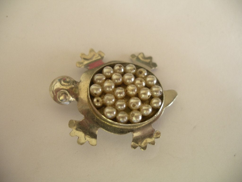 Een mooie Oude Alpaca Schildpad Broche met Parels, Sieraden, Tassen en Uiterlijk, Antieke sieraden, Verzenden, Zilver, Broche