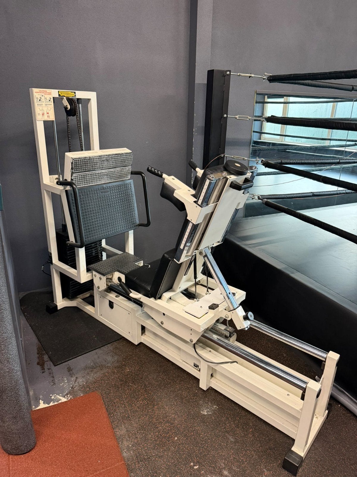 Technogym Isotonic Compleet Gym, Sport en Fitness, Ophalen, Gebruikt, Benen, Overige typen