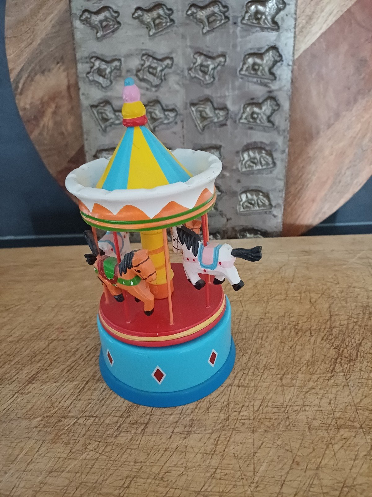 Vintage Speeldoos Draaimolen met paarden, Verzenden