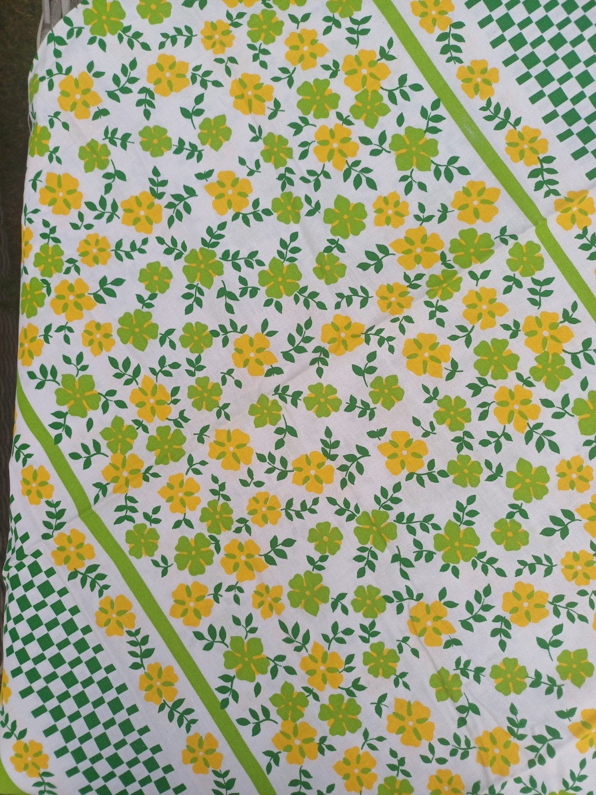 Lap stof retro bloemetjes katoen nieuw, 120 cm of meer, Nieuw, Ophalen of Verzenden, Katoen
