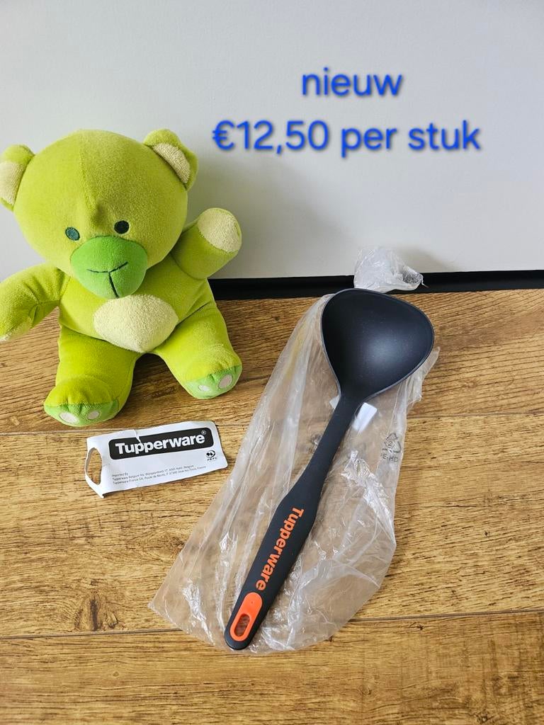 * Tupperware nieuwe soeplepel - zwart rood, Ophalen of Verzenden, Nieuw, Rood, Overige typen