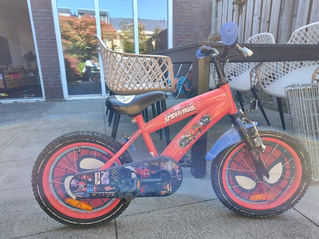 Spiderman kinderfiets 16 inch, Fietsen en Brommers, Ophalen, Gebruikt, Terugtraprem, 16 tot 20 inch