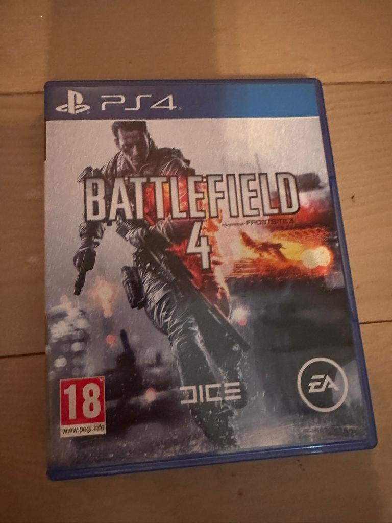 8 games PS4 oa Colossus Horizon Rocket League Battlefield.., Spelcomputers en Games, Ophalen, Zo goed als nieuw