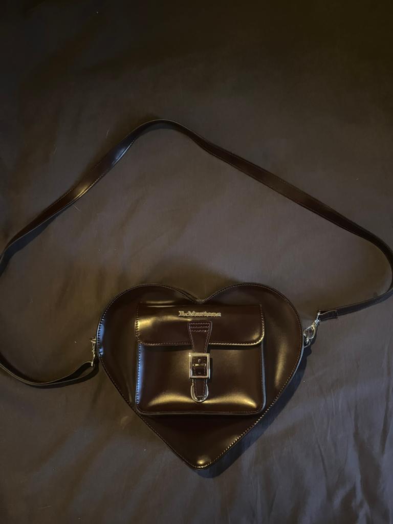Dr martens heart shaped bag, Ophalen, Zo goed als nieuw, Leer