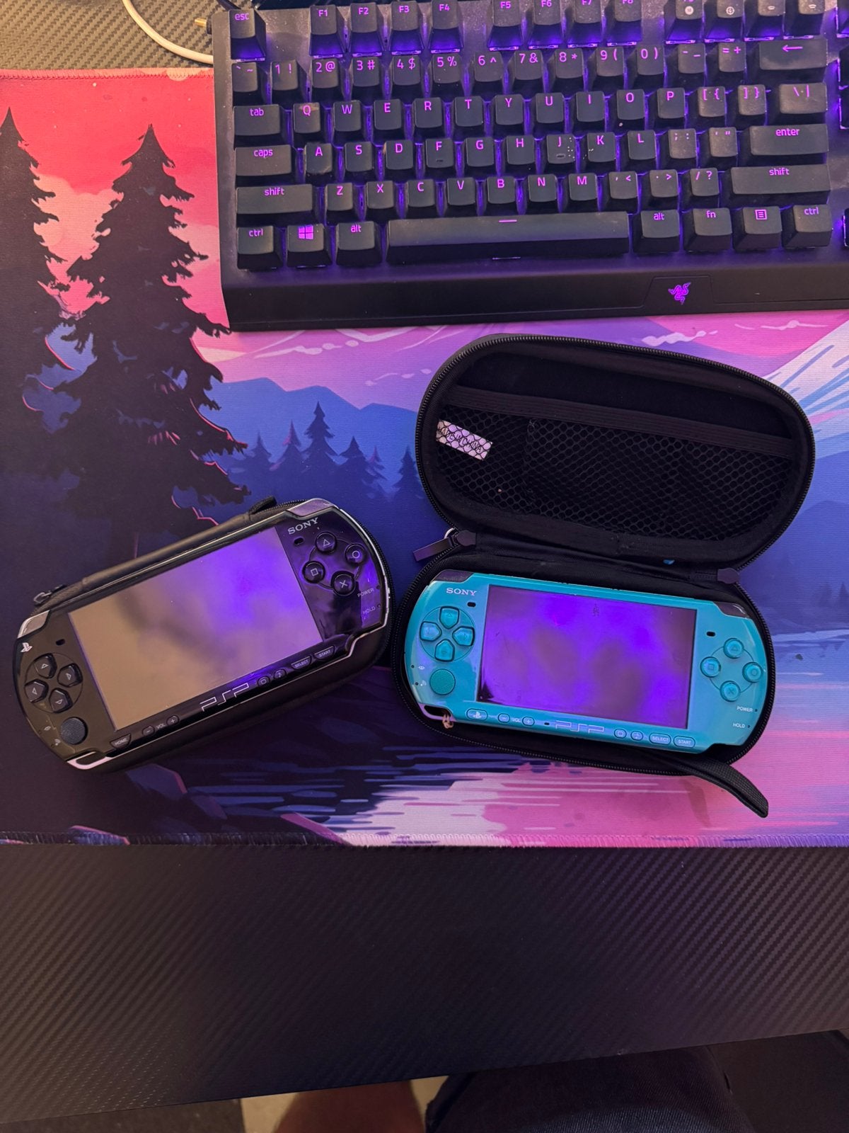 2x psp spelcomputer, Ophalen of Verzenden, Zo goed als nieuw, PSP