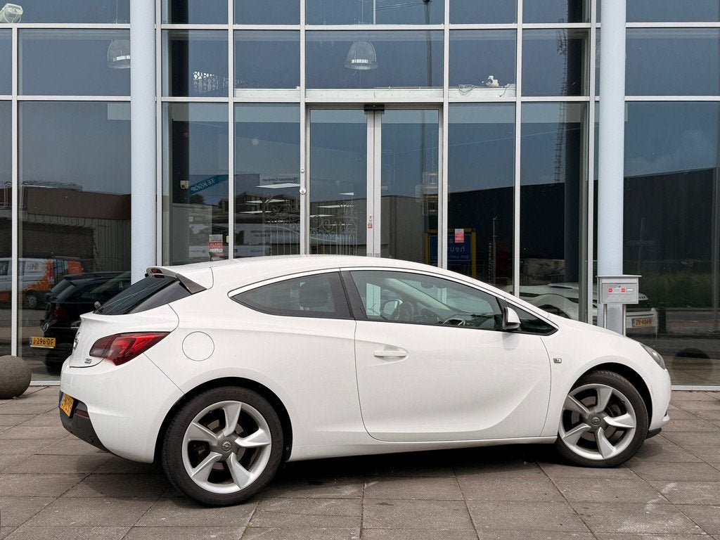 Opel Astra GTC 1.4 Turbo Sport|Xenon|Nap|Pdc, Voorwielaandrijving, Gebruikt, 4 cilinders, 1337 kg