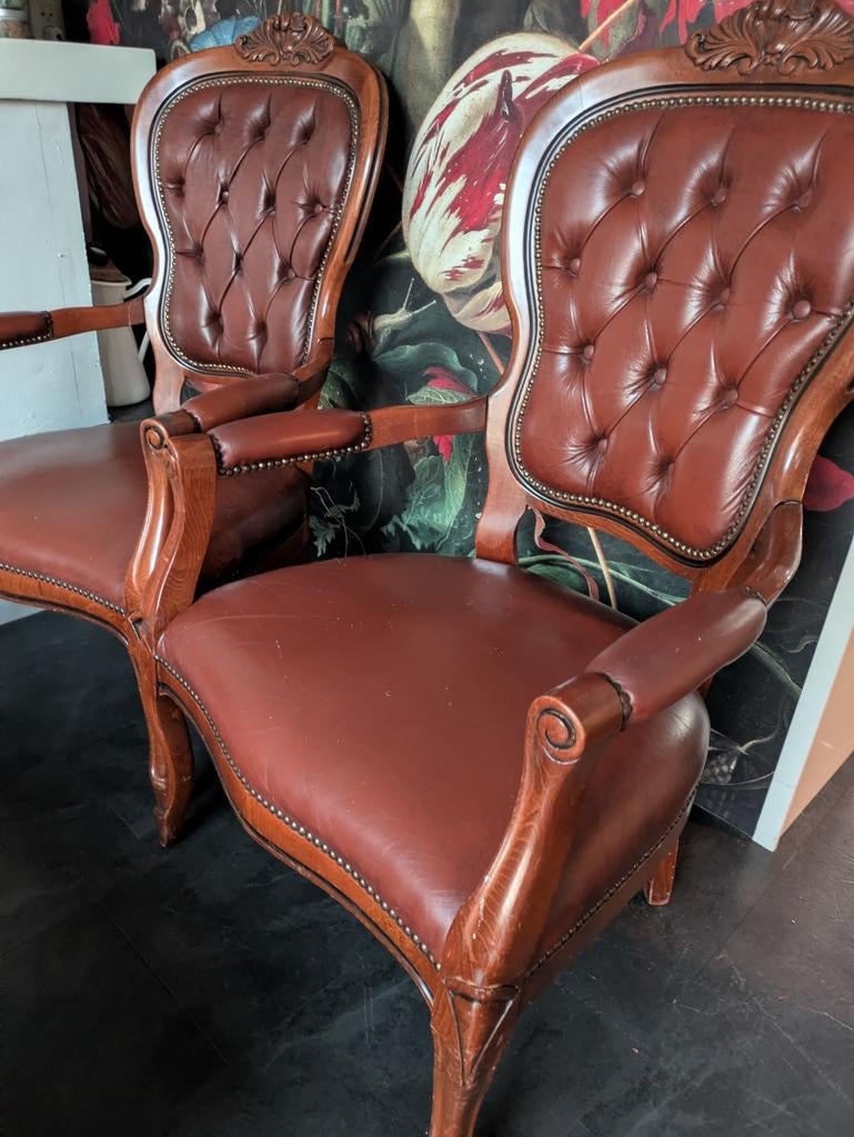 Twee klassieke Queen Anne stoelen in leer, Ophalen of Verzenden