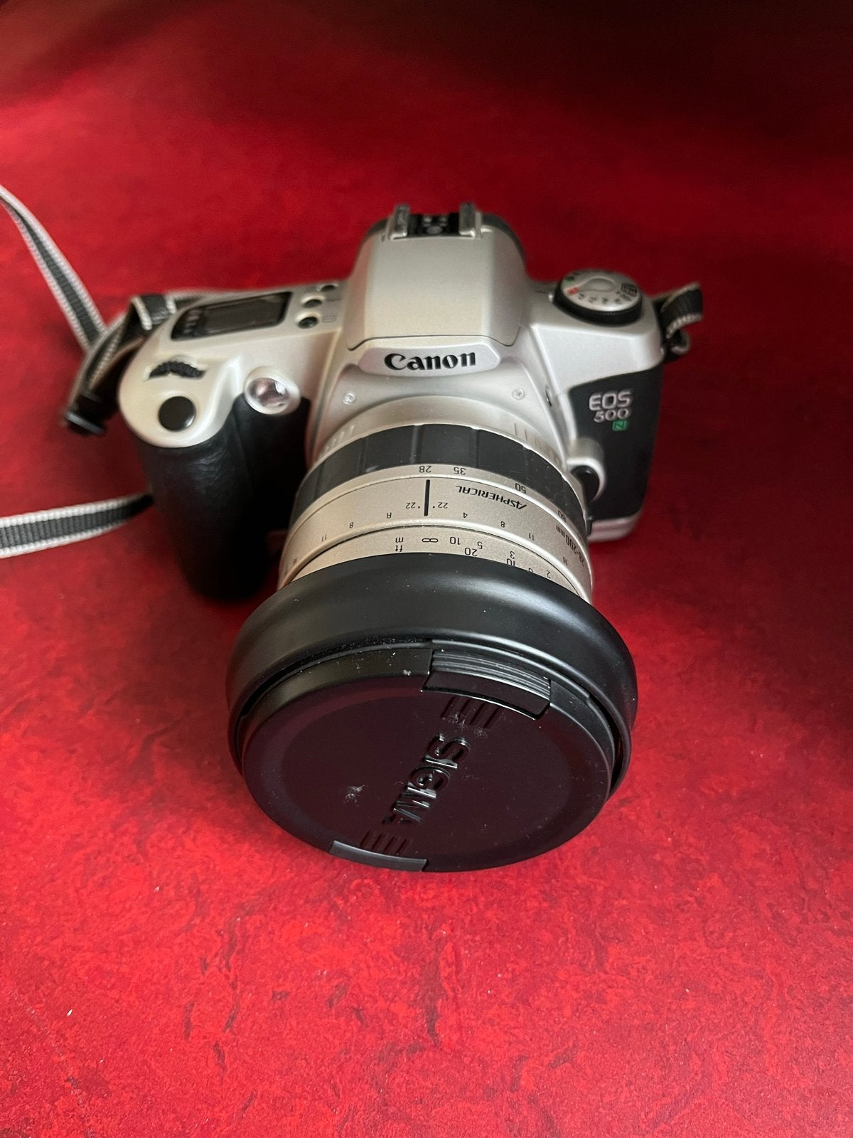 Canon EOS 500 Spiegelreflexcamera met Sigma flitser en tas, Ophalen of Verzenden, Gebruikt, Spiegelreflex, Canon