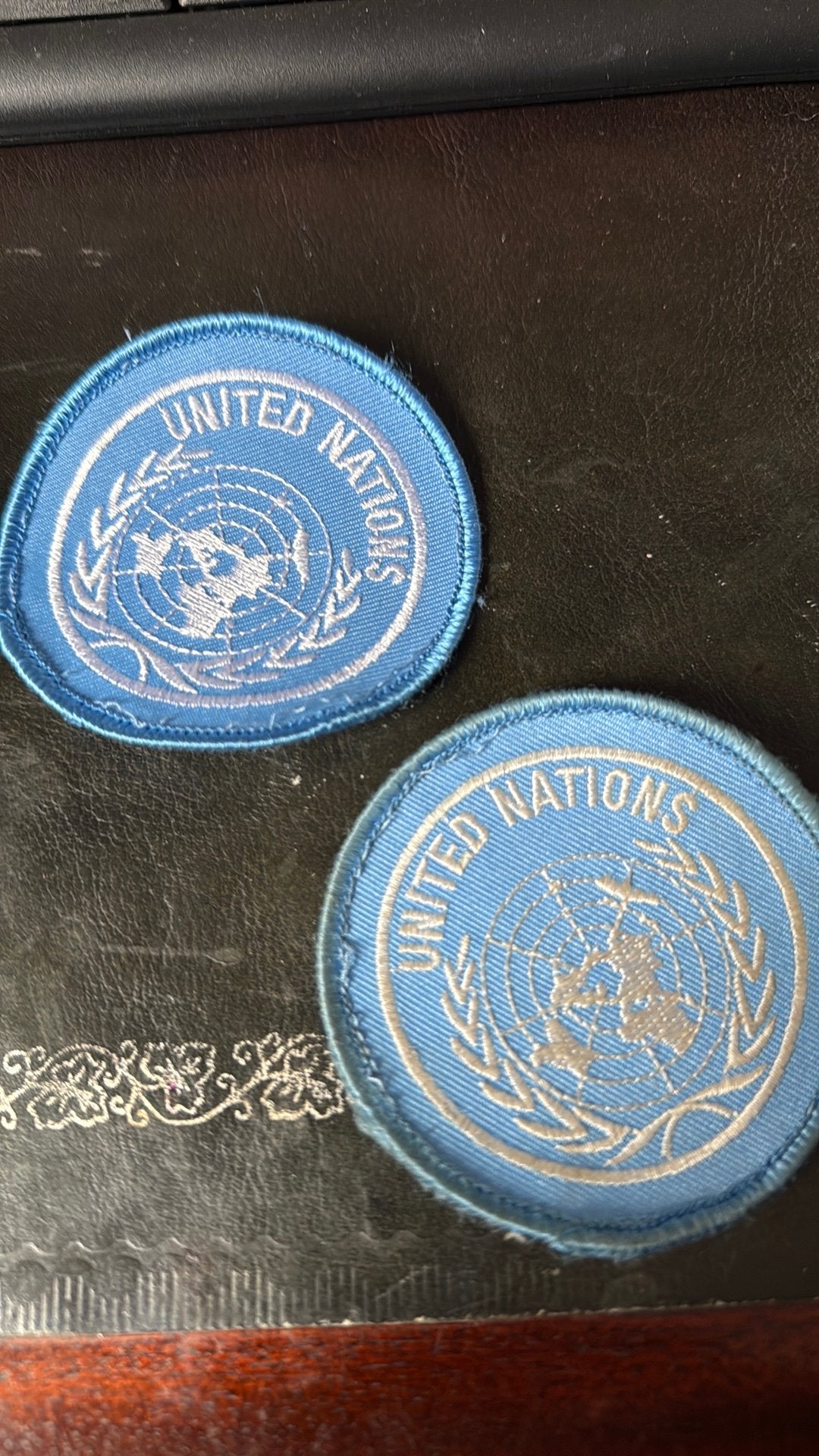 Badge United Nations, Verzamelen, Verzenden, Overige soorten, Amerika, Embleem of Badge