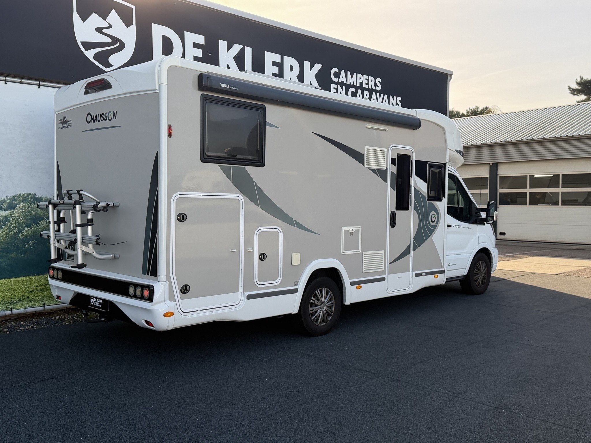 Chausson Titanium Premium 777 GA / gratis stalling, Automaat, Overige brandstoffen, Info@deklerkcaravans.nl, Half-integraal