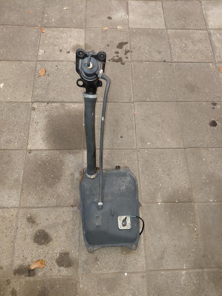 Brandstoftank 125cc GY6 scooter - Gebruikt, Fietsen en Brommers, Brommeronderdelen | Scooters, Ophalen