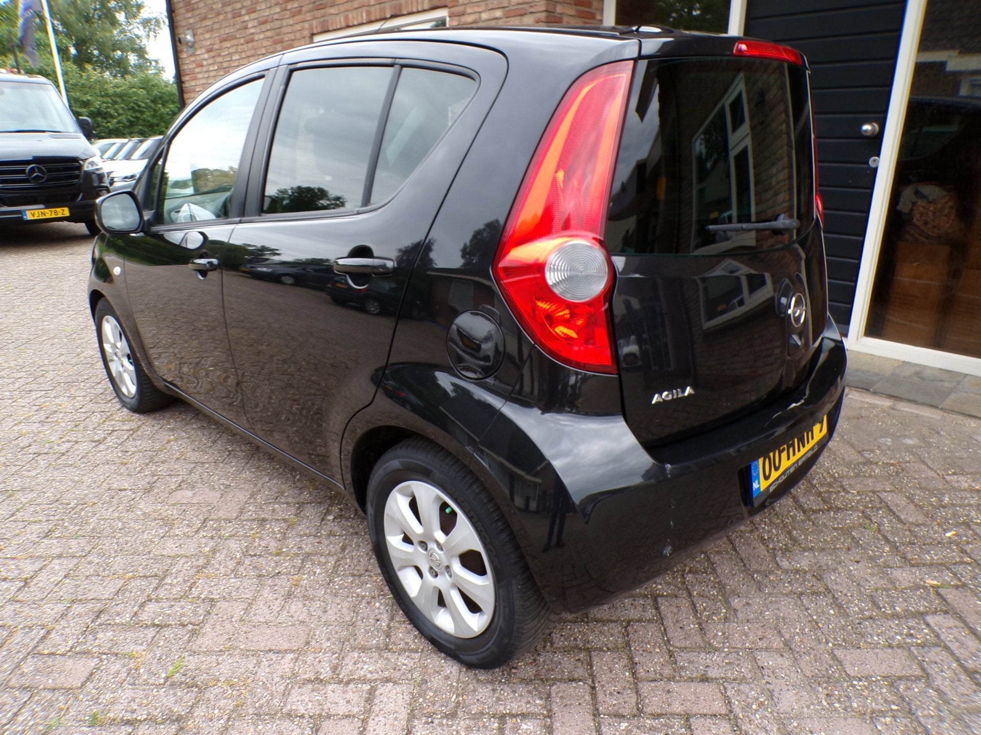 Opel Agila 1.2 Enjoy Airco, Voorwielaandrijving, 4 cilinders, 965 kg, Zwart