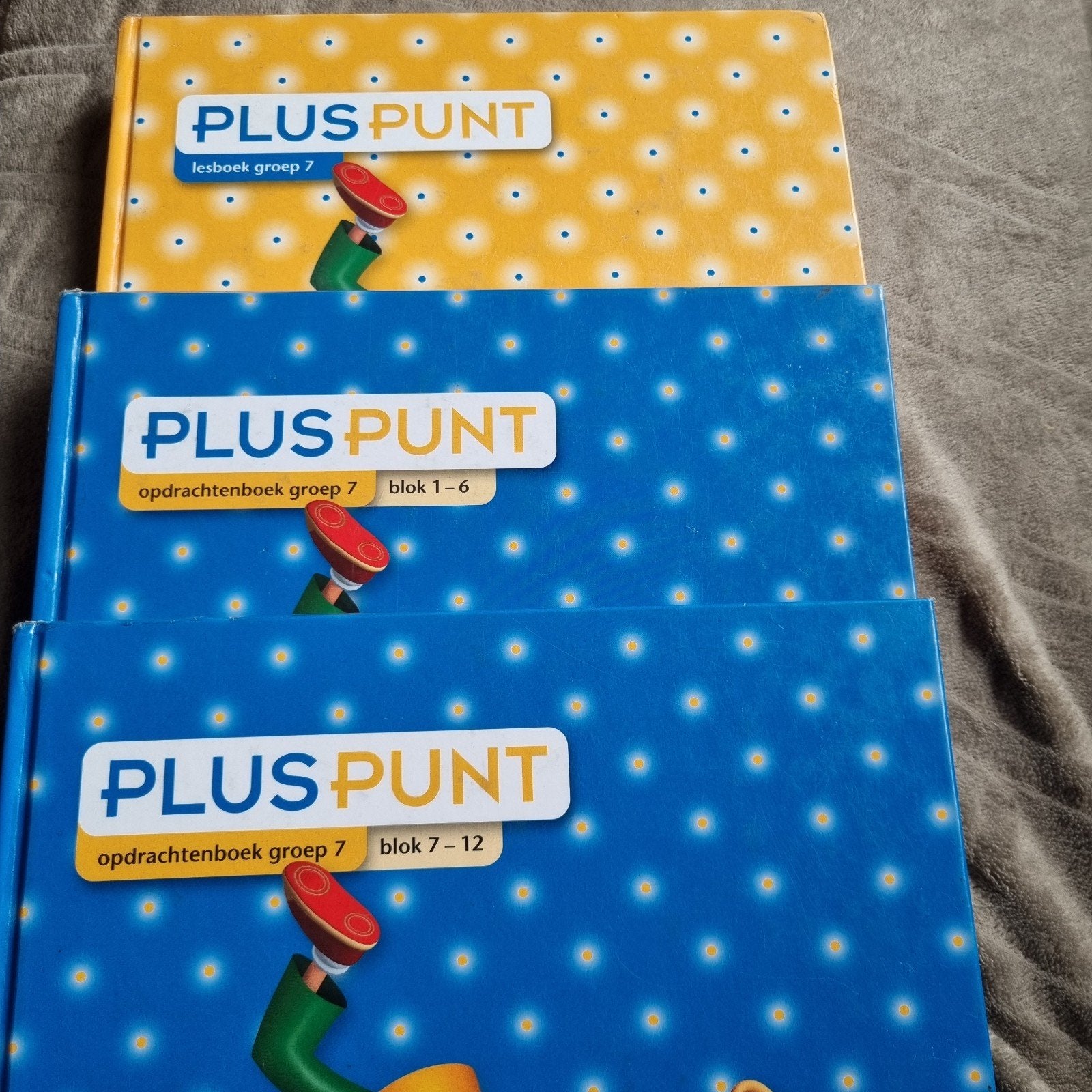 Pluspunt Opdrachtenboek Groep 7 Blok 1-6 en 7-12 & Lesboek, Ophalen of Verzenden, Gelezen, Malmberg