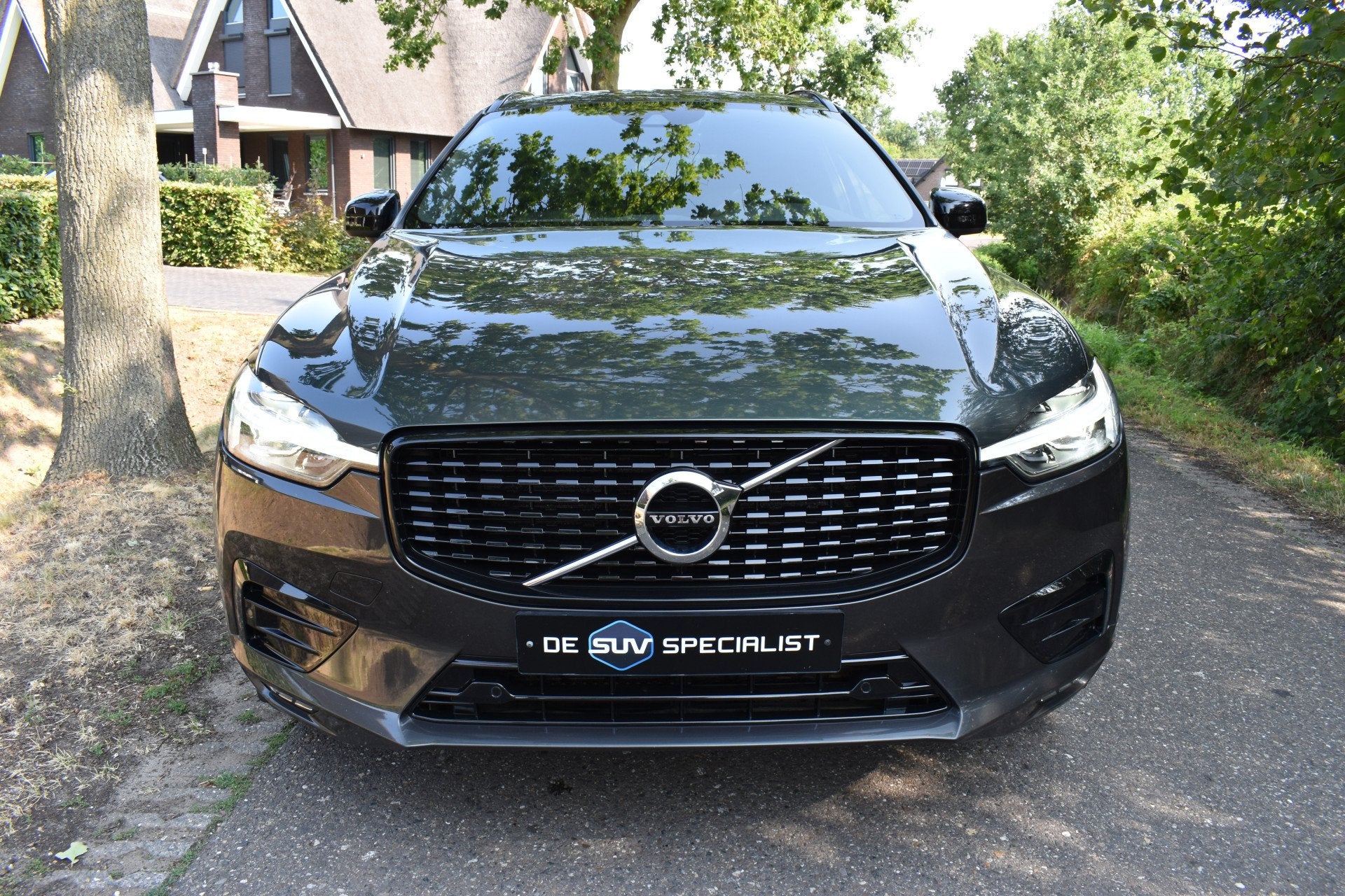 Volvo XC60 2.0 B4 R-Design 197PK PANO NIEUWSTAAT! (bj 2021), Gebruikt, 4 cilinders, Bedrijf, XC60