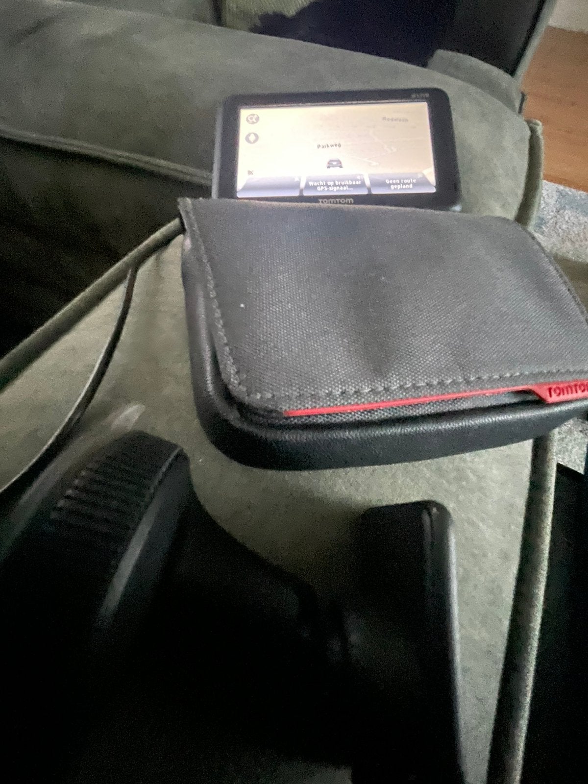 TomTom Live Navigatie met hoesje, Ophalen of Verzenden, Gebruikt