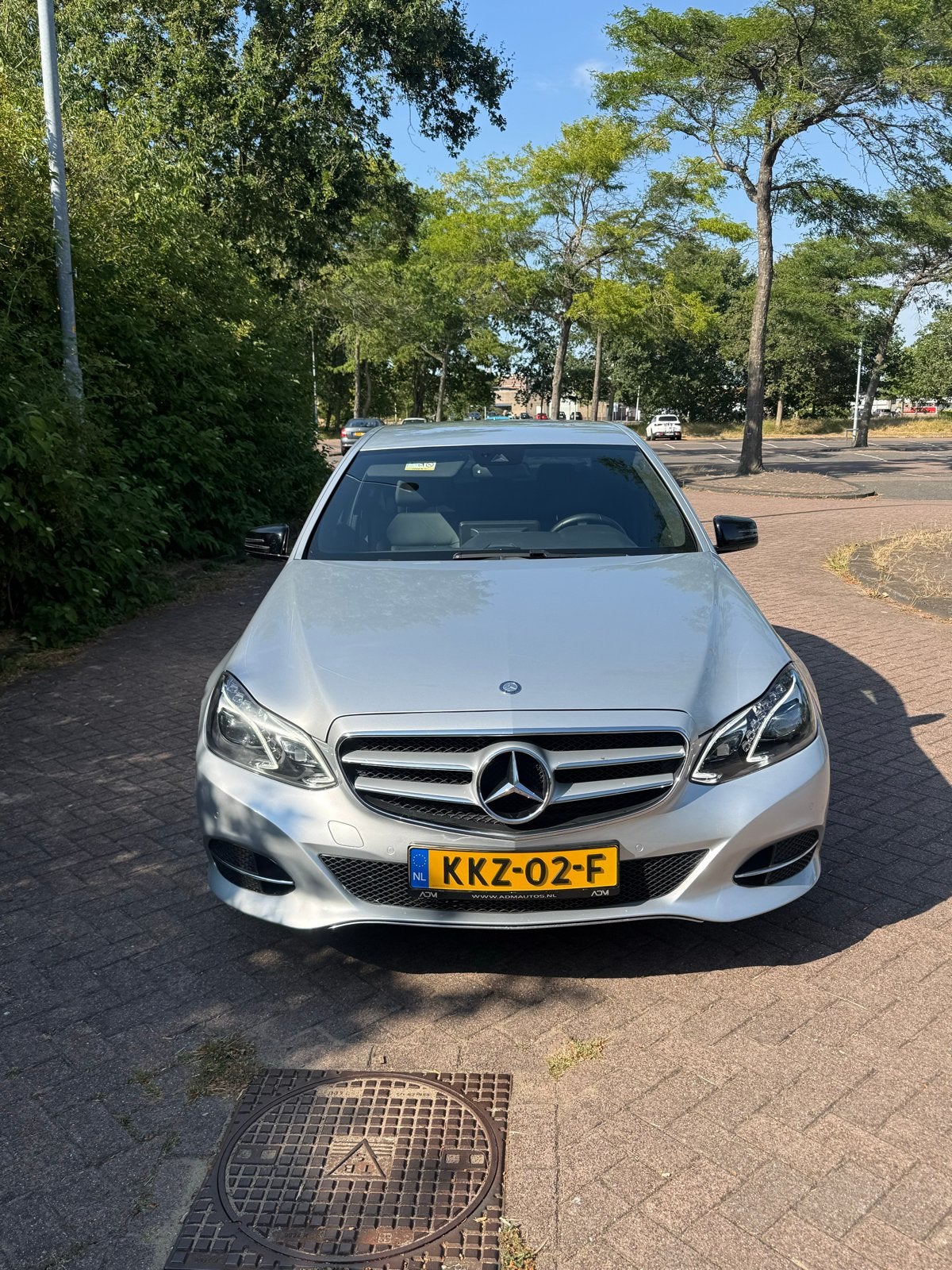 Mercedes-Benz E-Klasse E200 2.0 135KW Aut7 2014 Grijs, Auto's, Achterwielaandrijving, 4 cilinders, Particulier, Sedan
