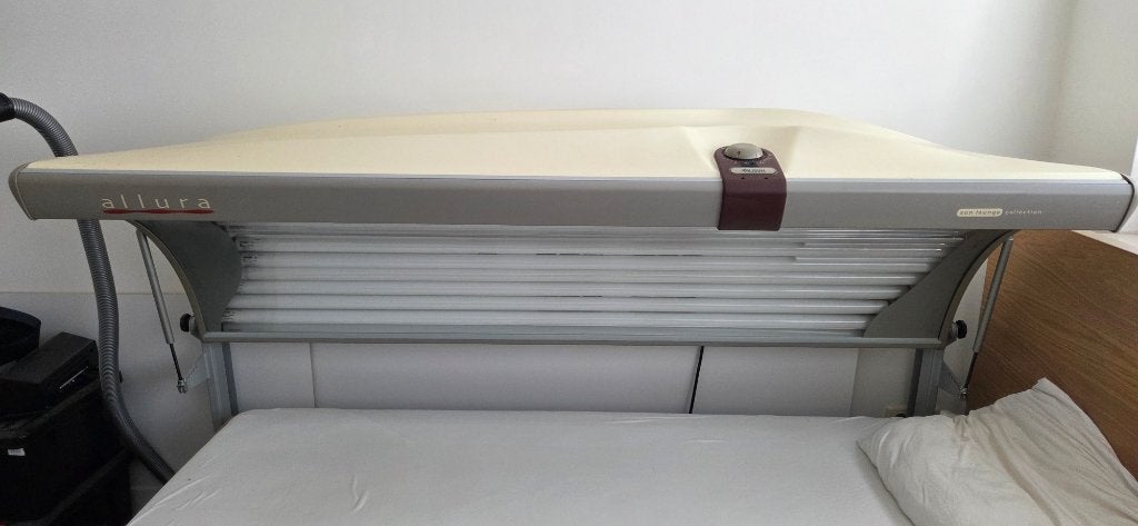Alisun allura sun lounge collection, Ophalen, Gebruikt, Zonnebank enkelzijdig, 10 tot 15 lampen