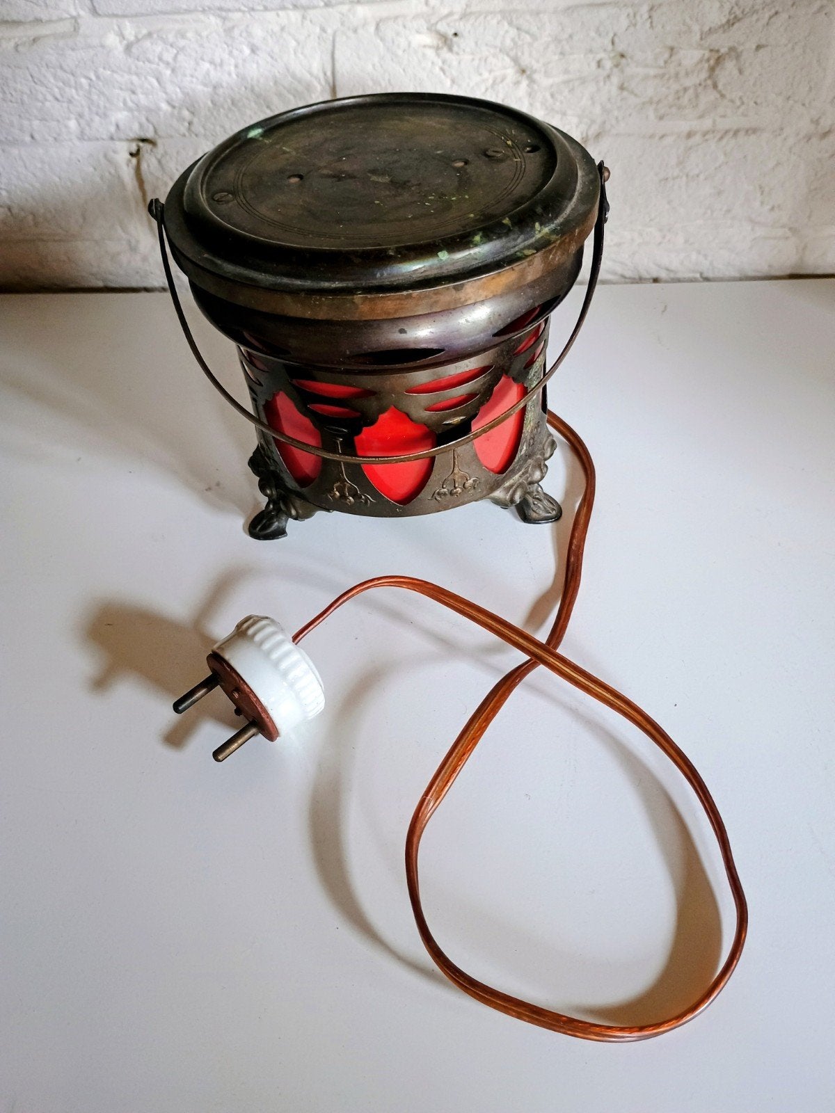 Antiek elektrisch theelichtje met porseleinen stekker, Ophalen of Verzenden