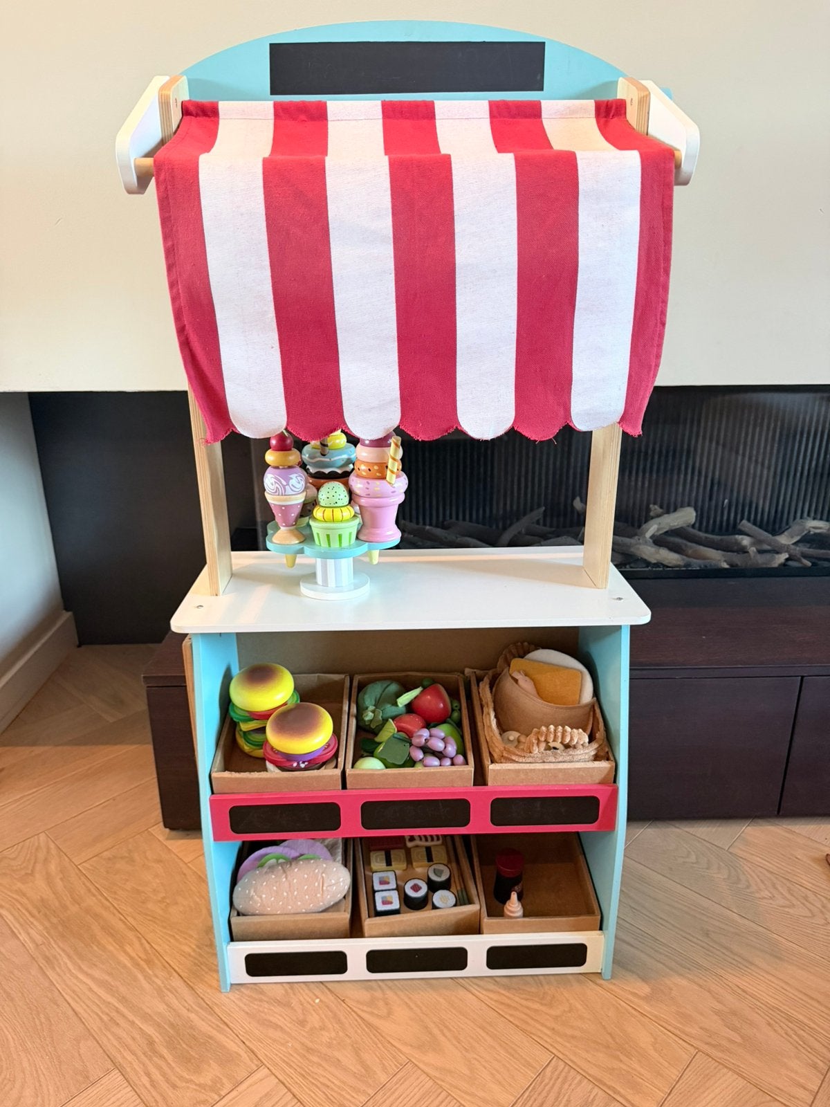 Conplete set houten marktkraam met speelgoed, Kinderen en Baby's, Ophalen, Gebruikt, Jongen of Meisje