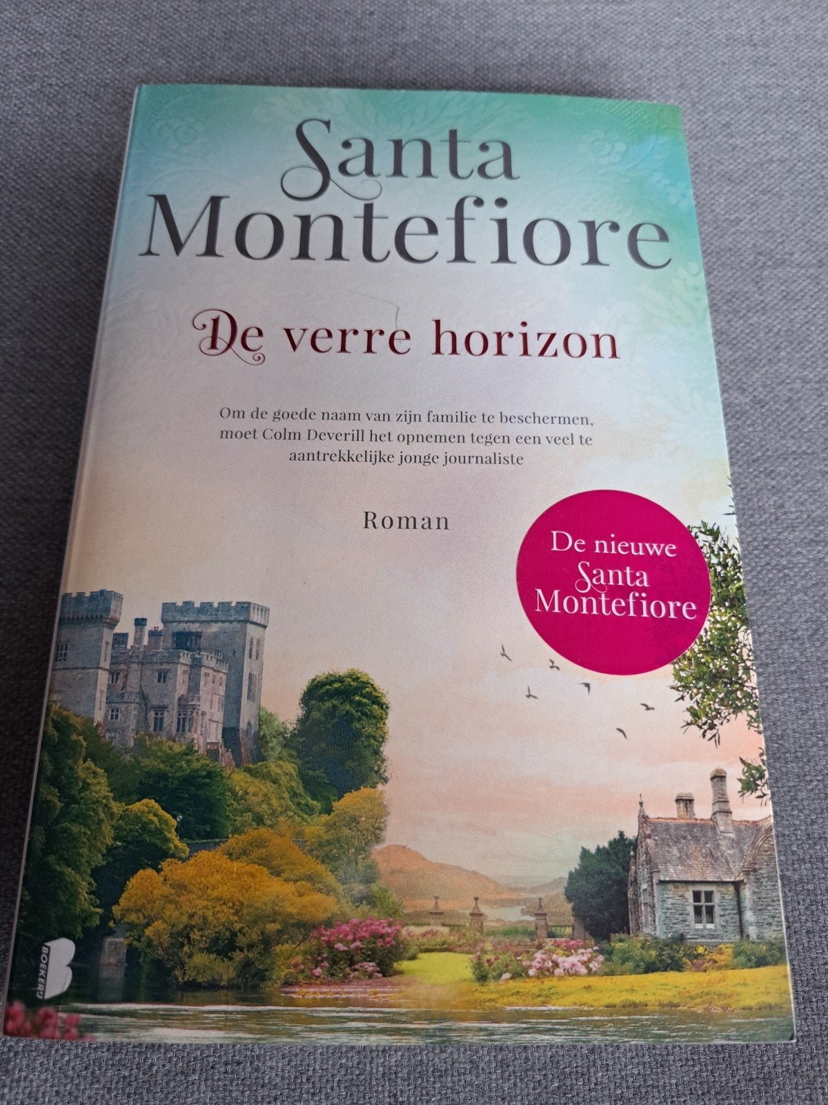 Santa Montefiore - De verre horizon (Roman), Ophalen of Verzenden, Zo goed als nieuw, Santa Montefiore, Europa overig