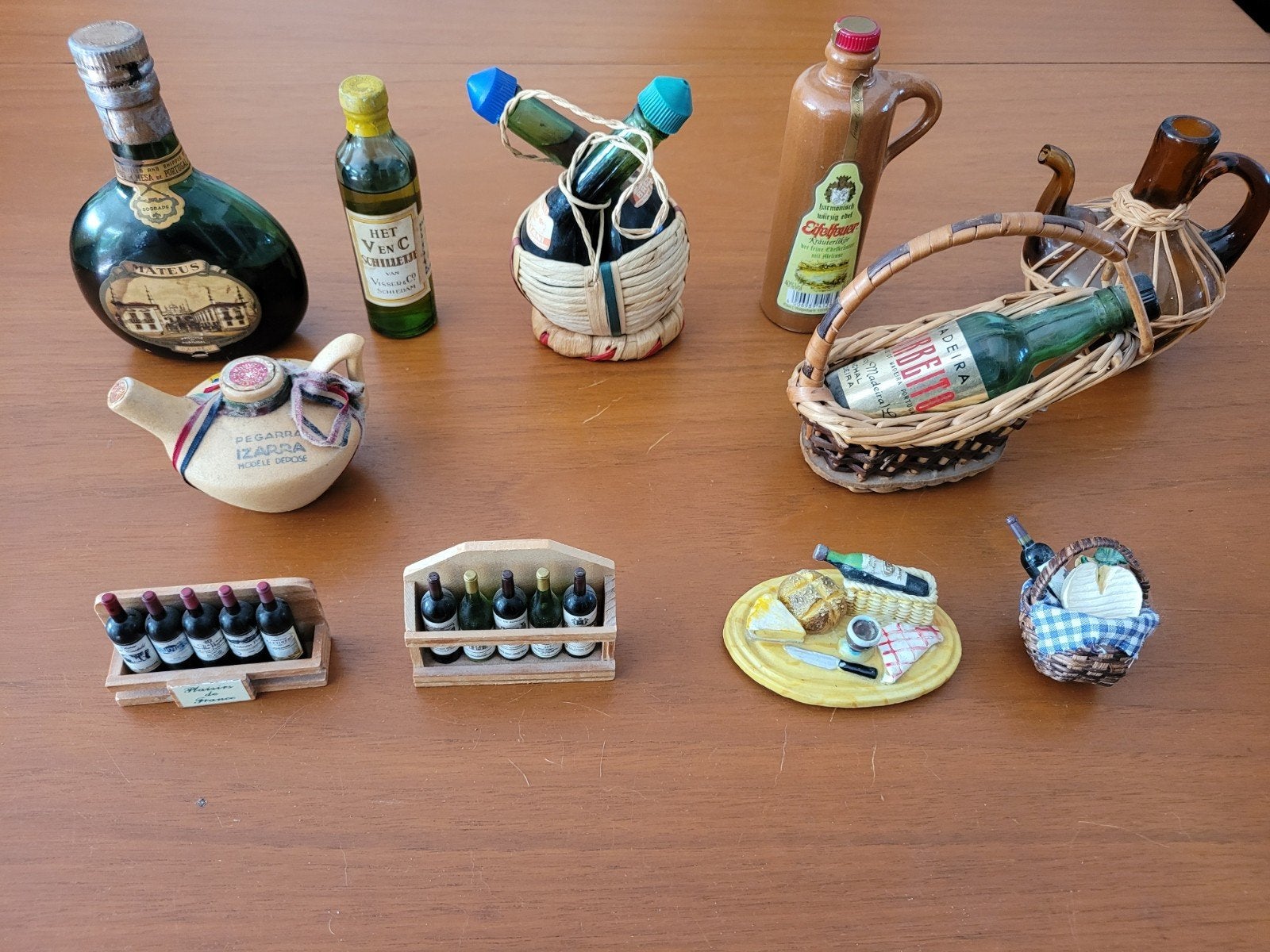 kleine fles wijn drank vintage model flesje mandje wijnfles, Ophalen of Verzenden, Gebruikt