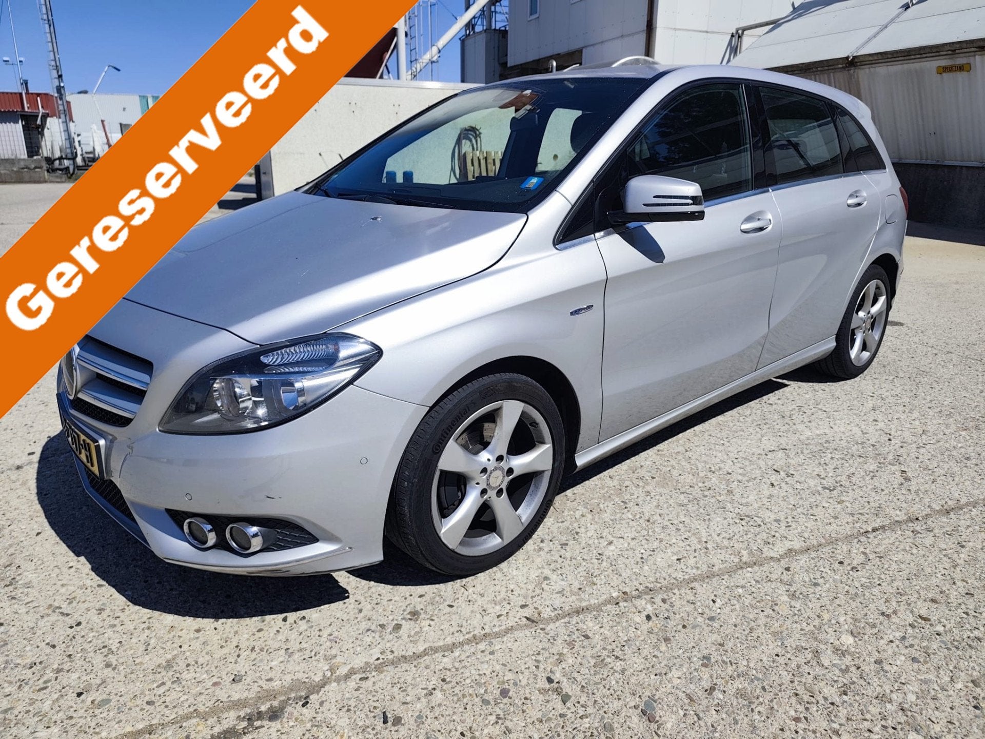 Mercedes-Benz B-Klasse 180 CDI Ambition AUTOMAAT (bj 2012), Euro 5, Gebruikt, Bi-Xenon koplampen, 4 cilinders