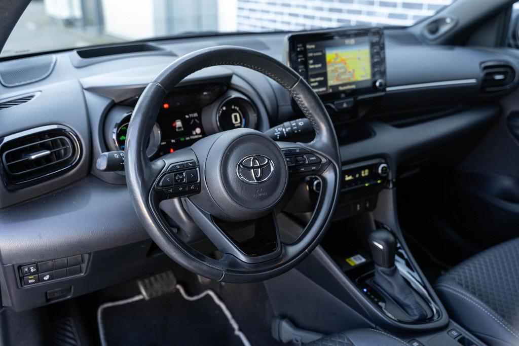 Toyota Yaris 1.5 Hybrid Executive | Panoramadak | Stoelverwa, Adaptive Cruise Control, 450 kg, Gebruikt, Bedrijf