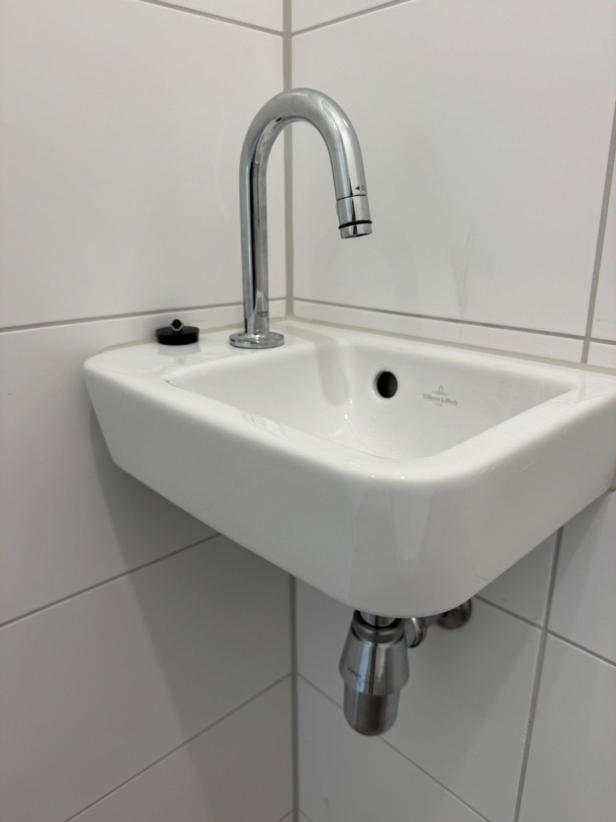 Villeroy & Boch fontein met Grohe kraan en sifon, Ophalen, Nieuw, Chroom, Wastafel