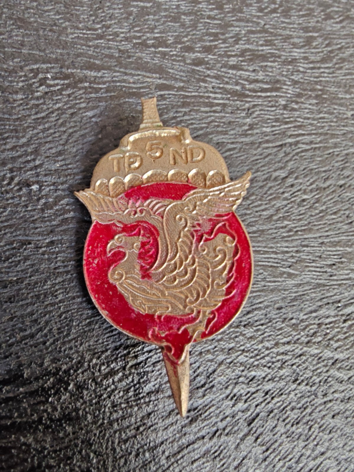 ARVN 5th PARACHUTE Airborne Battalion "TD 5 ND" Metal Badge, Verzamelen, Militaria | Algemeen, Ophalen of Verzenden, Landmacht
