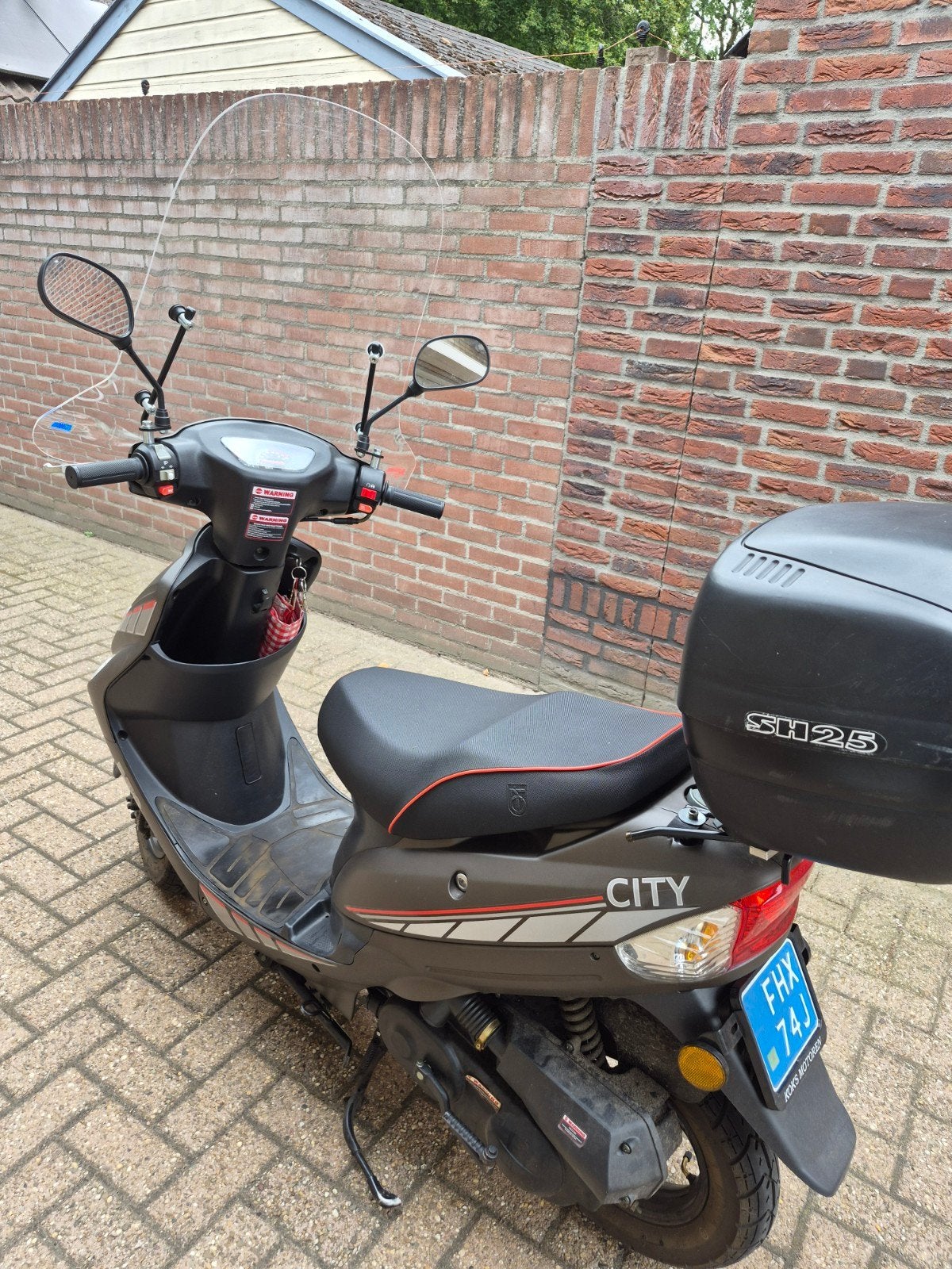 BTC City Scooter - Goed onderhouden met windscherm en koffer, Gebruikt, Benzine, Ophalen, Overige merken