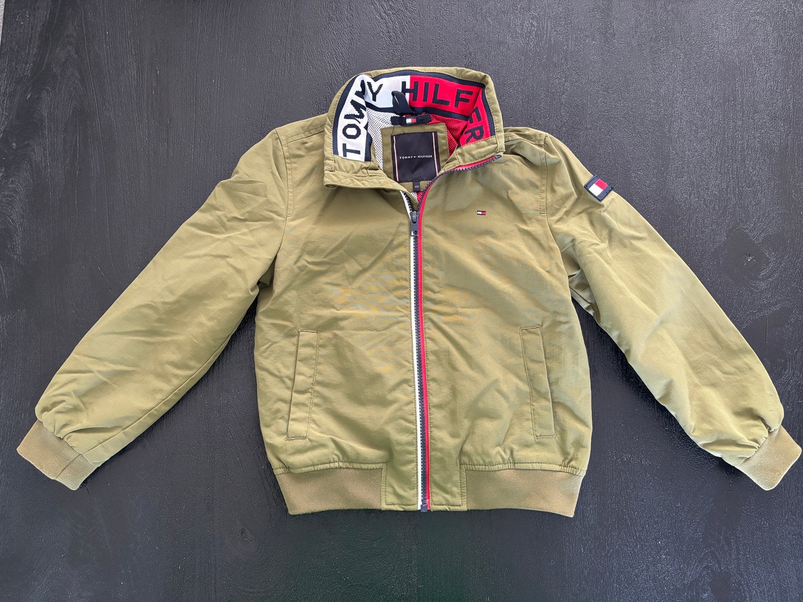 Tommy Hilfiger jack maat 122 weinig gedragen., Ophalen, Gebruikt, Jongen, Jas