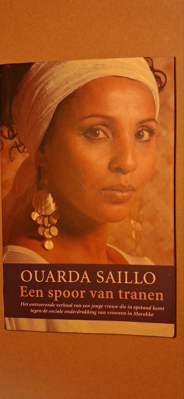 O. Saillo - Een spoor van tranen, Ophalen of Verzenden, Zo goed als nieuw, O. Saillo