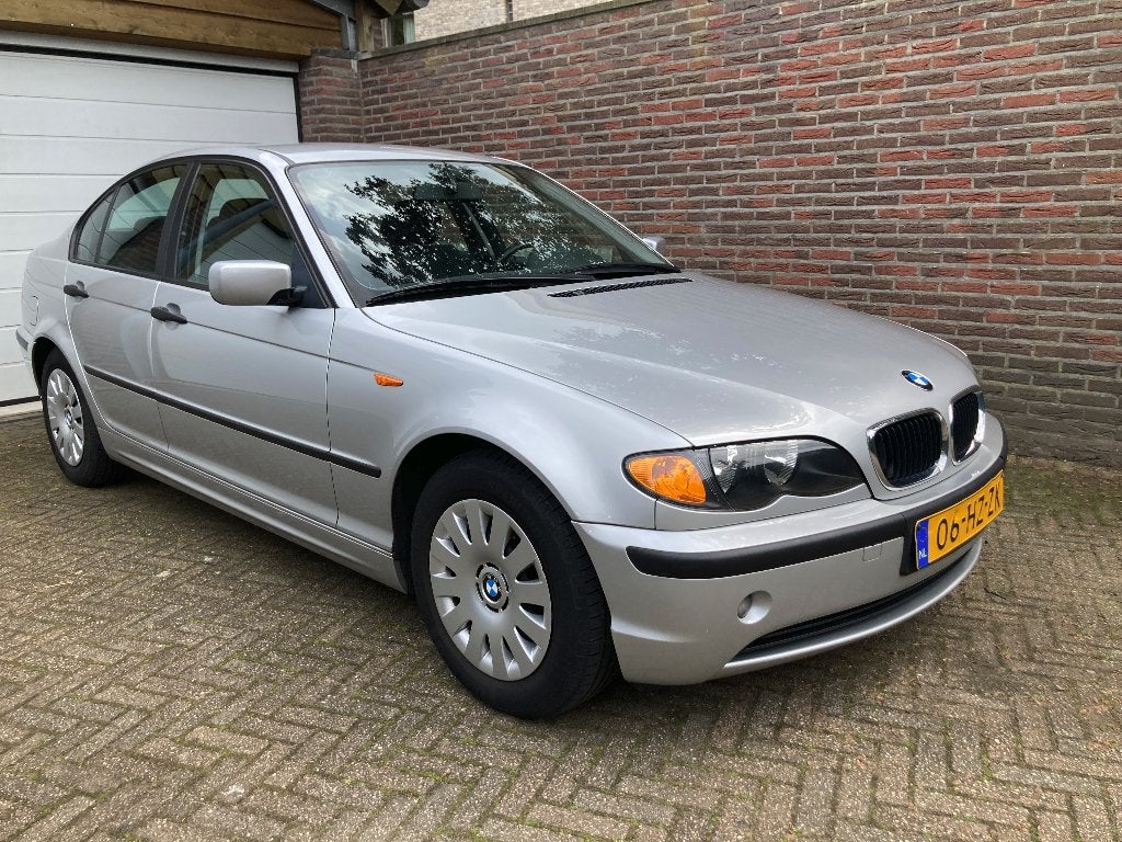 BMW 3-Serie 1.9 I 316 AUT 2002 Grijs, Achterwielaandrijving, Zwart, 4 cilinders, Parkeerassistent