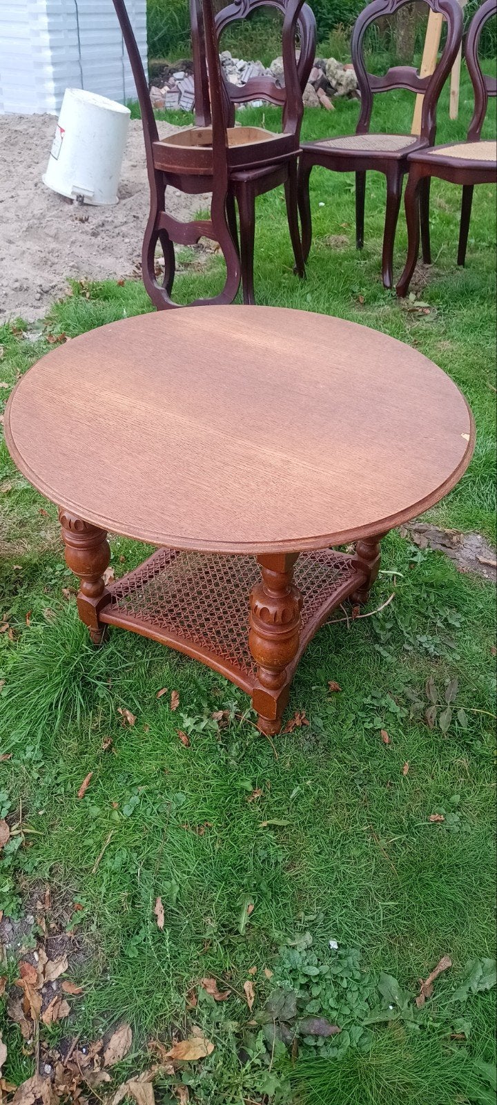 Vintage ronde salontafel met rieten onderblad, Antiek en Kunst, Ophalen