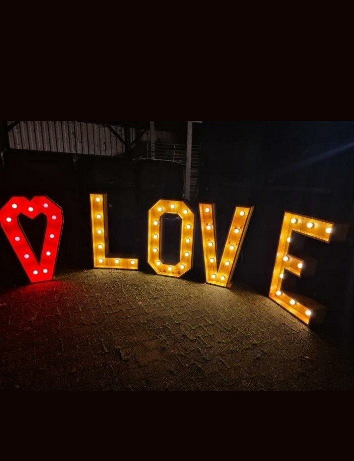 love letters verhuur bruiloft lichtletters huren, Ophalen, Zo goed als nieuw, Geboorte of Huwelijk