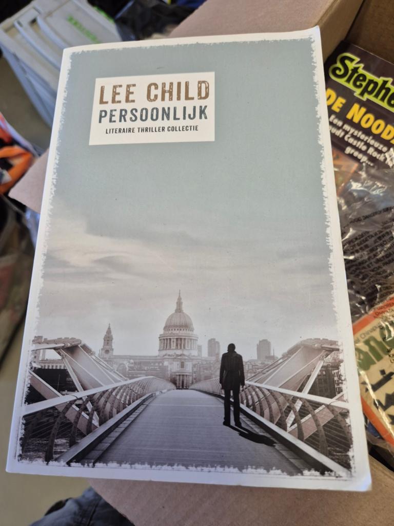 Lee Child - Persoonlijk (Literaire Thriller Collectie), Boeken, Thrillers, Ophalen of Verzenden, Zo goed als nieuw, Lee Child